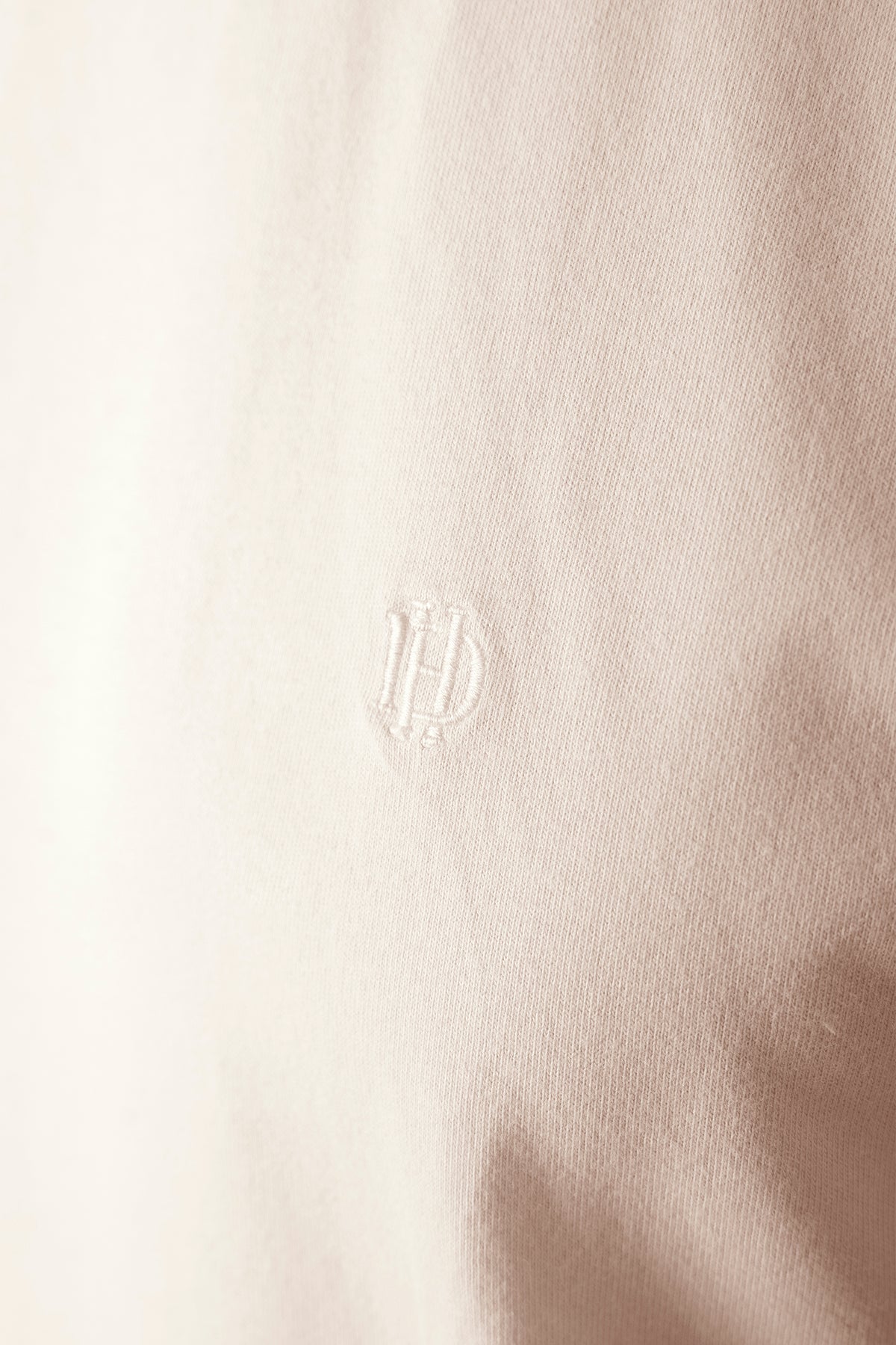 Peach-skin cotton jersey t-shirt in pearl, back view