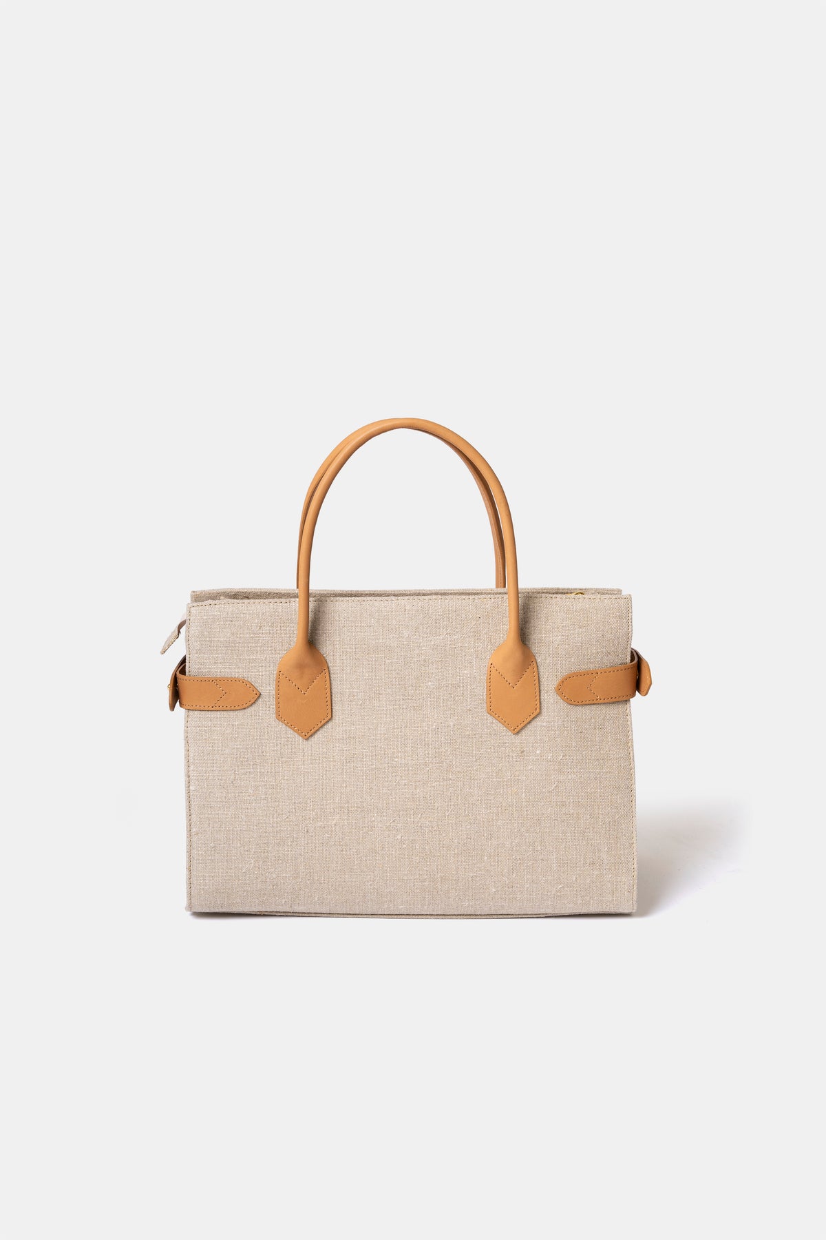 Linen and leather shoulder bag by D'Heritage, leather strap detail