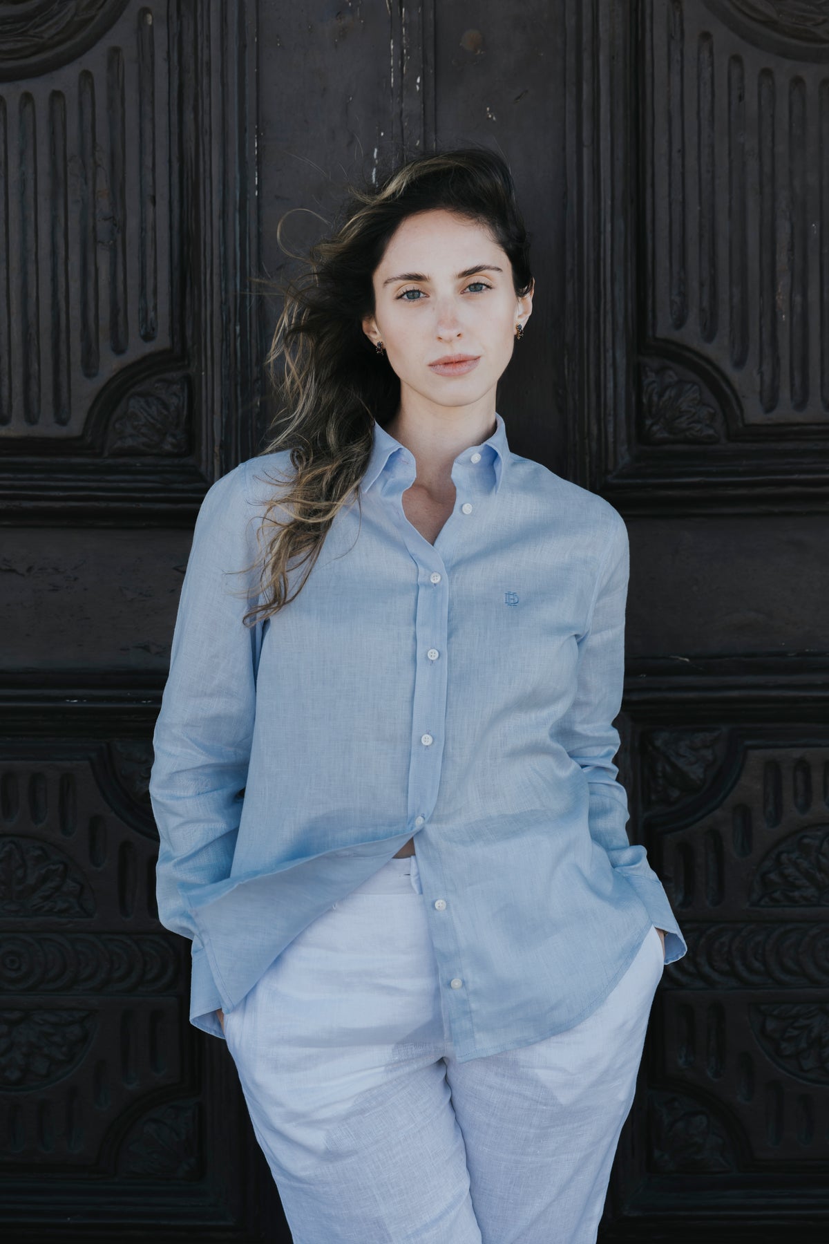 Linen blouse in natural light, D’Heritage Summer 2026